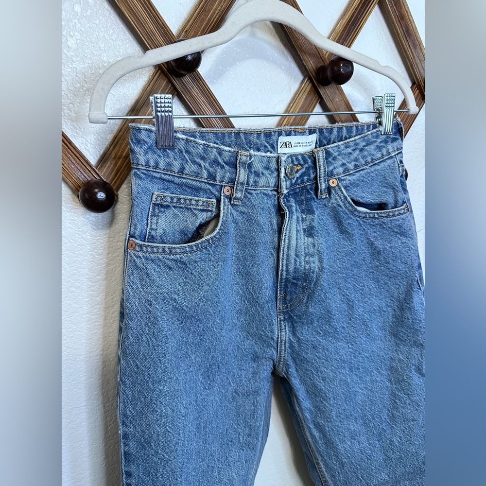 Zara Vintage Style Jeans - Picture 2 of 5